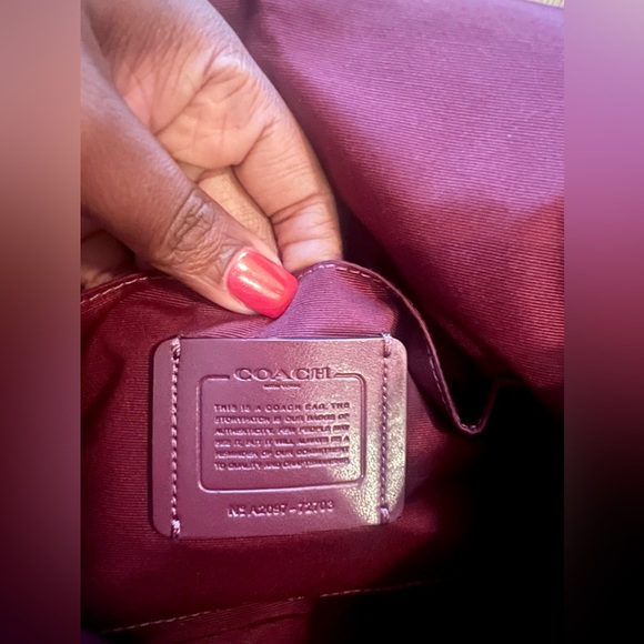 Coach Jess Messenger Bag & Trifold Wallet - Picture 8 of 14